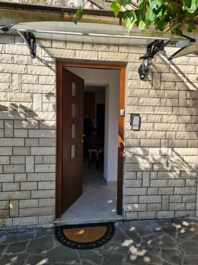 Ferienwohnung Apartma Pina Izola Exterior foto